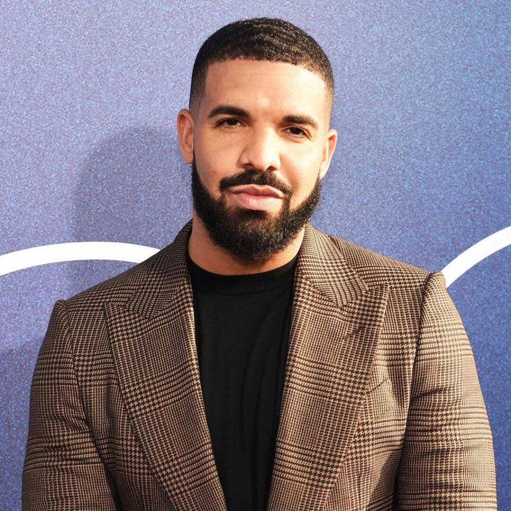 ¿Qué tiene que ver Drake con una salsa picante y un preservativo?