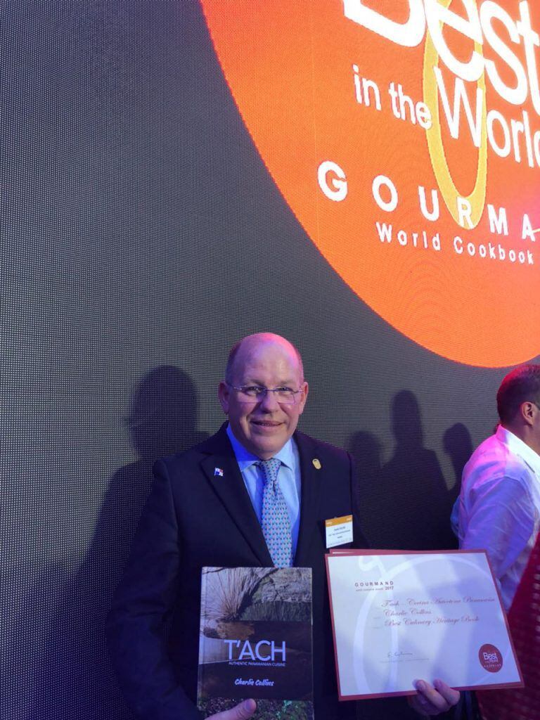 El chef Charlie Collins gana para Panamá el premio al Mejor libro de Herencia Culinaria