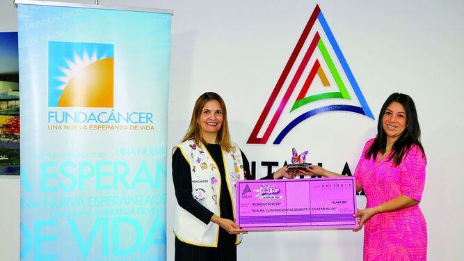 Altaplaza Mall entrega donación a Fundacáncer