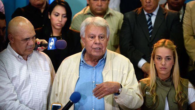 Condena de López consuma 'destrucción de libertades' en Venezuela, según Felipe González