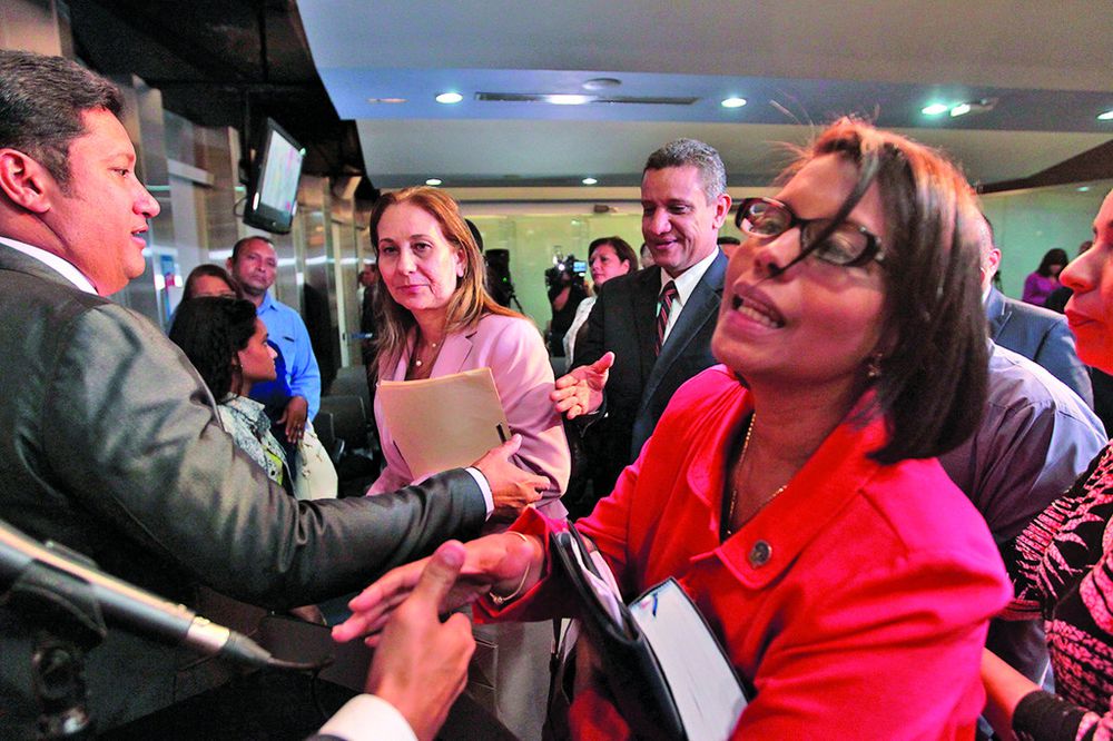 Al pleno, ratificación de magistradas