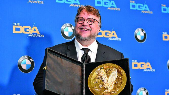 Sindicato de directores premia a Del Toro