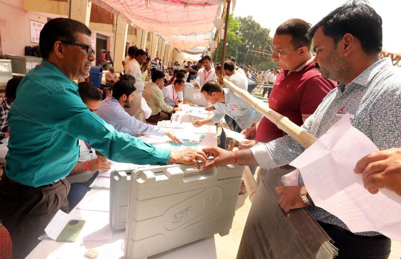 Abren las urnas en la India para la segunda fase de las elecciones generales