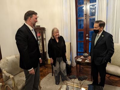 Observadores electorales de la OEA se reúnen con el presidente Cortizo