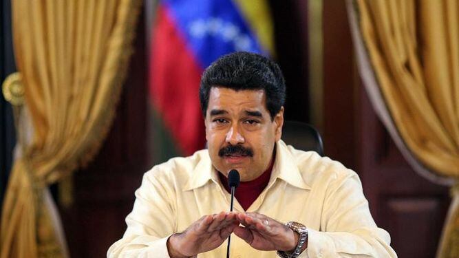 Poder electoral venezolano habilita a oposición buscar revocatorio contra Maduro