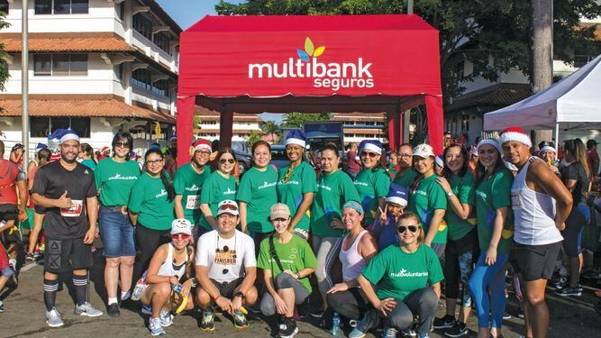 Multibank Seguros apoyó nuevamente la caminata Santa’s Race