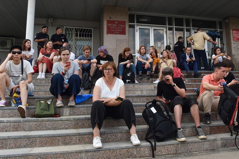 La detención de un periodista se vuelve contra el Kremlin
