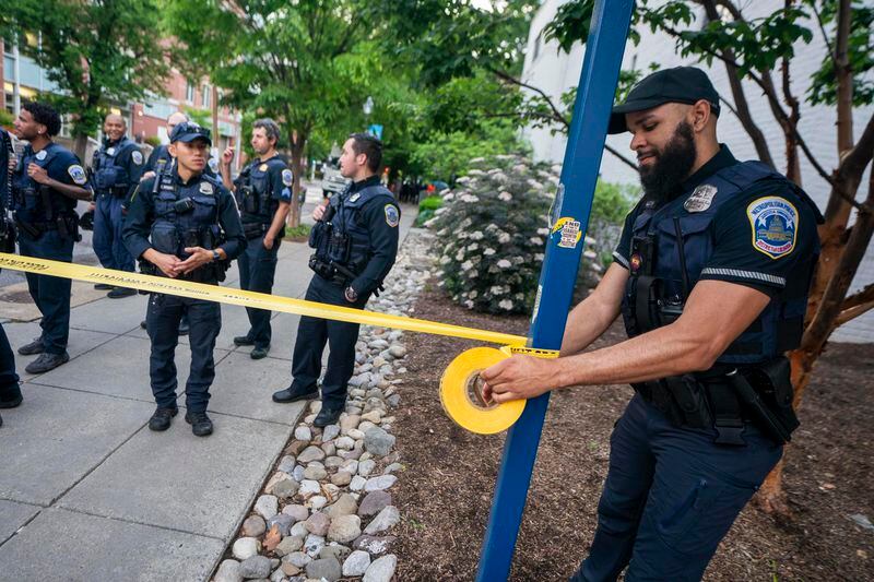 La policía desmantela el campamento de estudiantes que protestaban en la Universidad George Washington