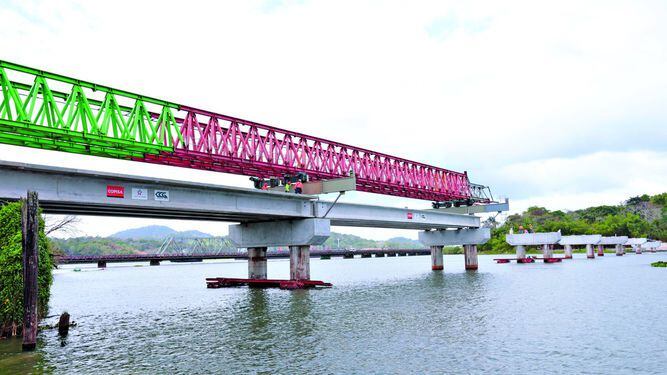 Nuevo puente de Gamboa comienza a tomar forma