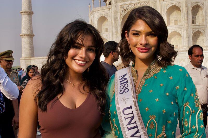 Mehr Eliezer, Señorita Panamá 2019, y Sheynnis Palacios, actual Miss Universo, juntas de paseo en India