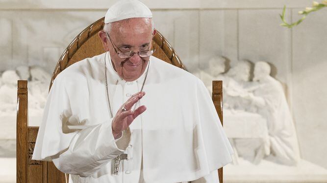 Analistas sospechan de complot contra el papa Francisco