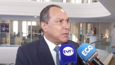 El magistrado Luis Guerra justifica la decisión del TE de avalar la candidatura de Mulino