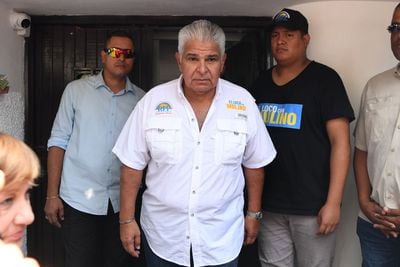 Mulino visita la embajada de Nicaragua en busca de la bendición de Martinelli