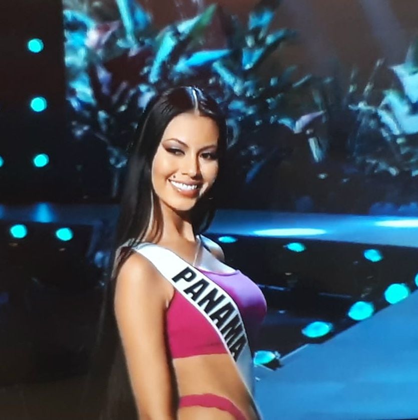 Rosa Iveth Montezuma se luce en competencia preliminar en Miss Universo