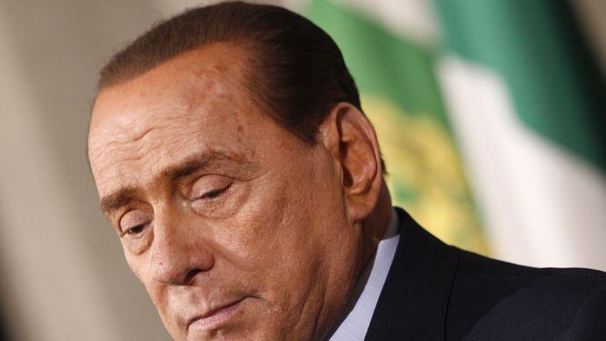 Corte en Nápoles sopesa caso de soborno contra Silvio Berlusconi