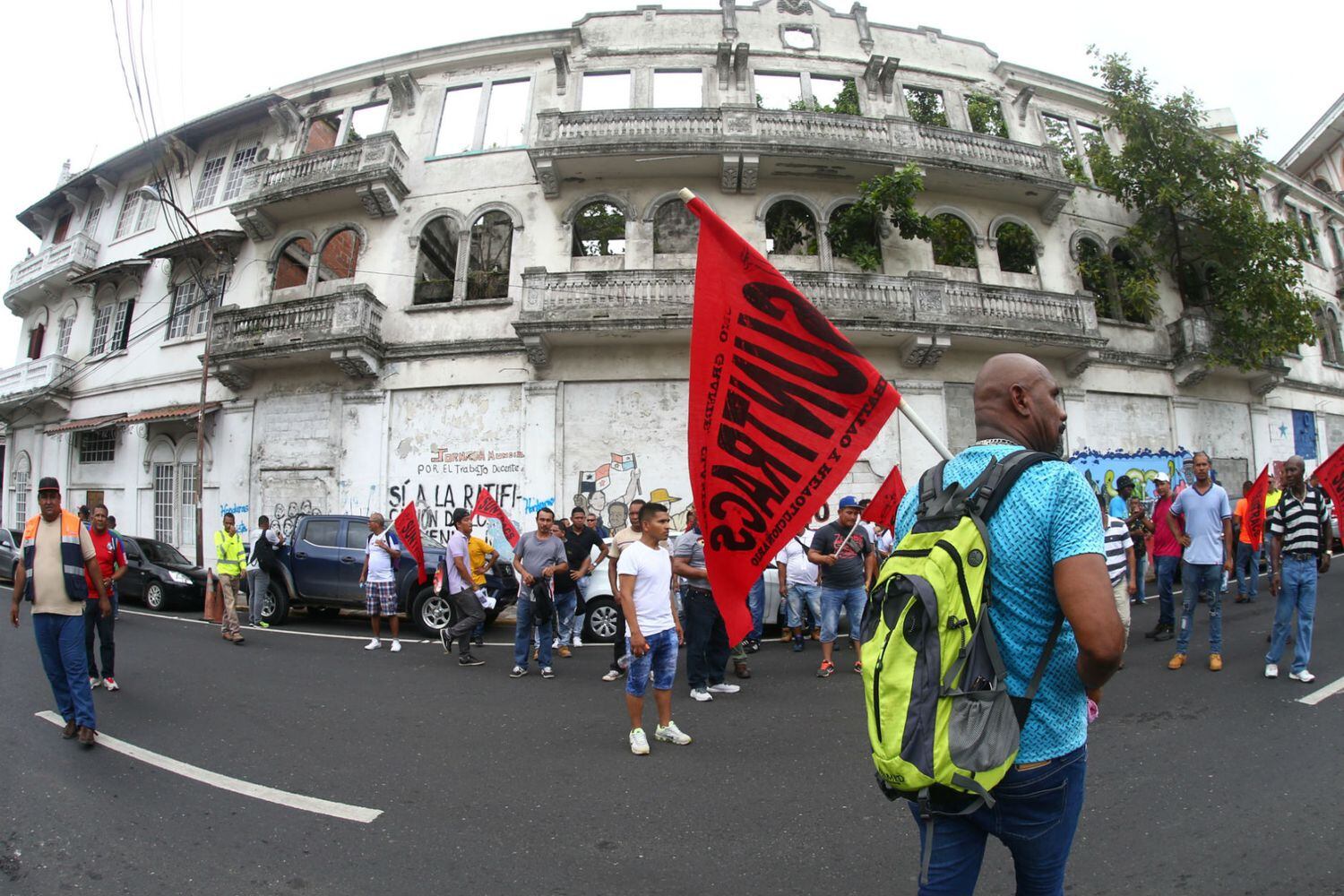 Miembros del Suntracs salen a las calles en el séptimo día de huelga
