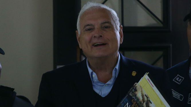 Ricardo Martinelli supera el mínimo de firmas para candidatura a la Alcaldía