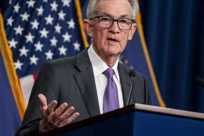 La Fed deja intactos los tipos de interés citando “falta de avances” contra la inflación
