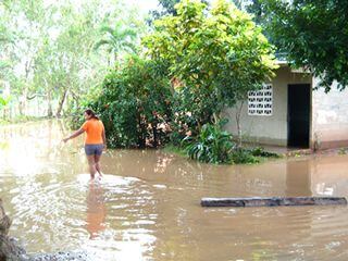 Inundaciones afectan a 26 personas en La Villa  La Prensa Panamá