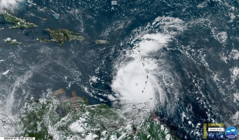 El huracán Beryl escala a la categoría 5 en el este del mar Caribe