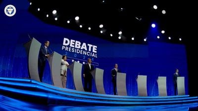 Minuto a minuto: 6 de los 8 candidatos presidenciales acuden al último debate de cara a las elecciones de mayo