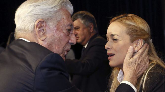 Vargas Llosa duda de la 'limpieza' de las elecciones venezolanas en diciembre