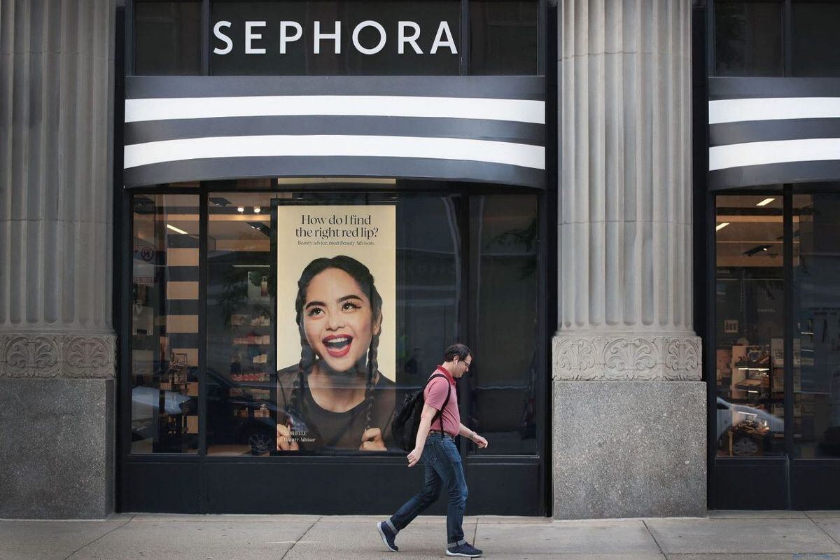 Sephora cierra sus puertas por una hora tras incidente racista con la cantante SZA