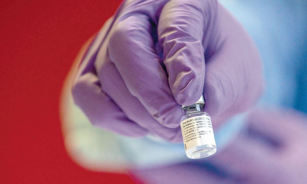 Primeras 12,840 dosis de la vacuna están en el país