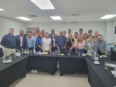 José Raúl Mulino encabeza encuentro con directivos del partido Realizando Metas