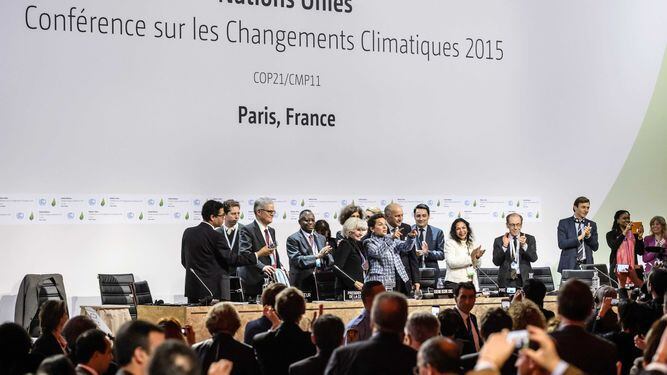 Histórico acuerdo contra el cambio climático une a 195 países