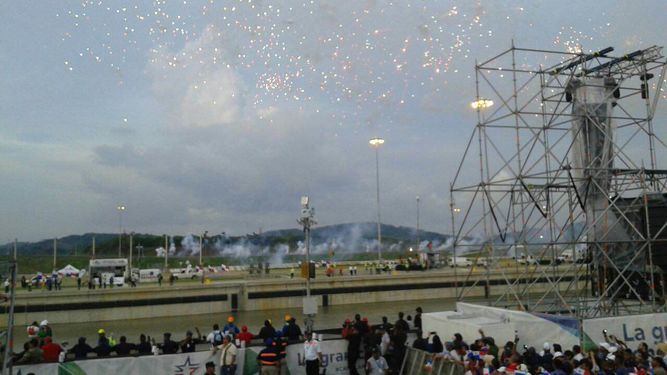 El Cosco Shipping Panamá atraviesa Cocolí y se completa la inauguración del tercer juego de esclusas