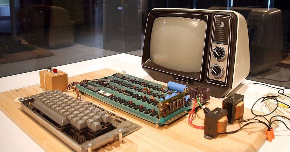 Computadora Apple original construida por Jobs y Wozniak entra a subasta |  La Prensa Panamá