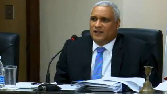 Magistrado juez y forenses acudieron al hospital para conocer el estado de Martinelli