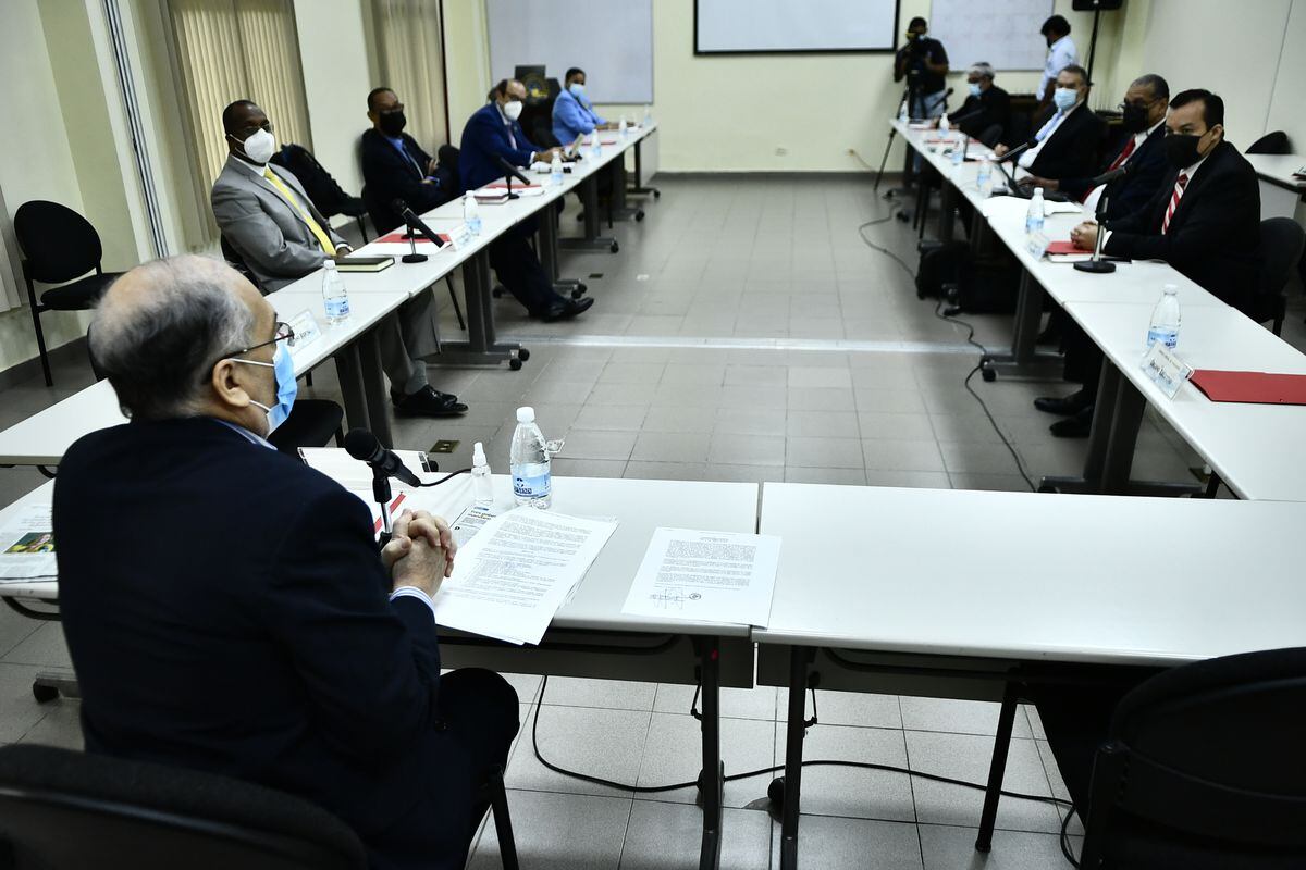 El informe entregado al Ejecutivo escudriña la carrera judicial | La Prensa  Panamá