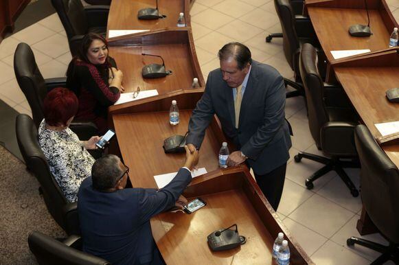 Diputados ignoran llamado a sesiones