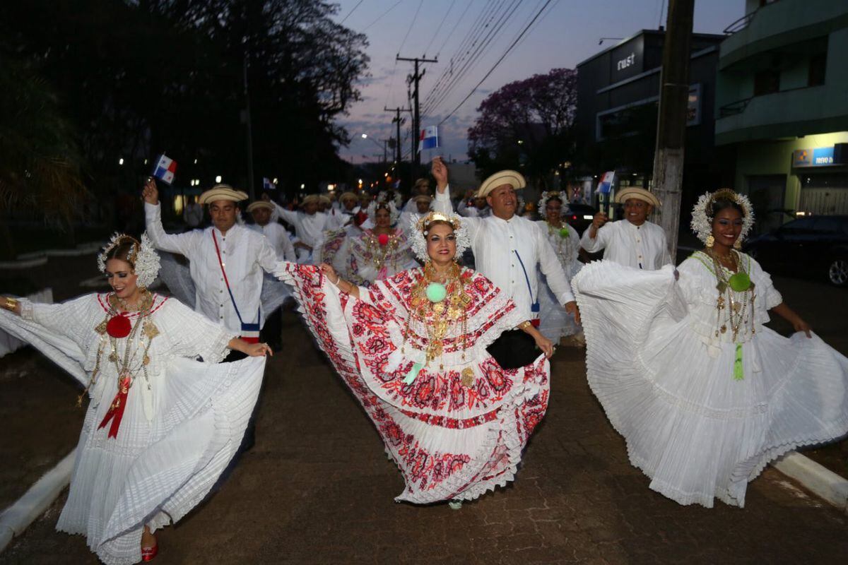 Panamá deslumbra en festival folclórico de Brasil