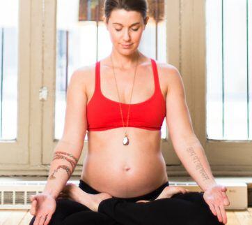 Yasmin Fudakowska-Gow, un embarazo en equilibrio con yoga