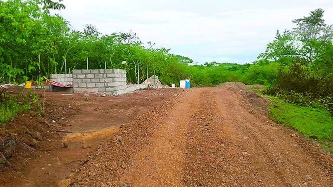 Aplazan construcción de porqueriza a orillas del río Muñoz