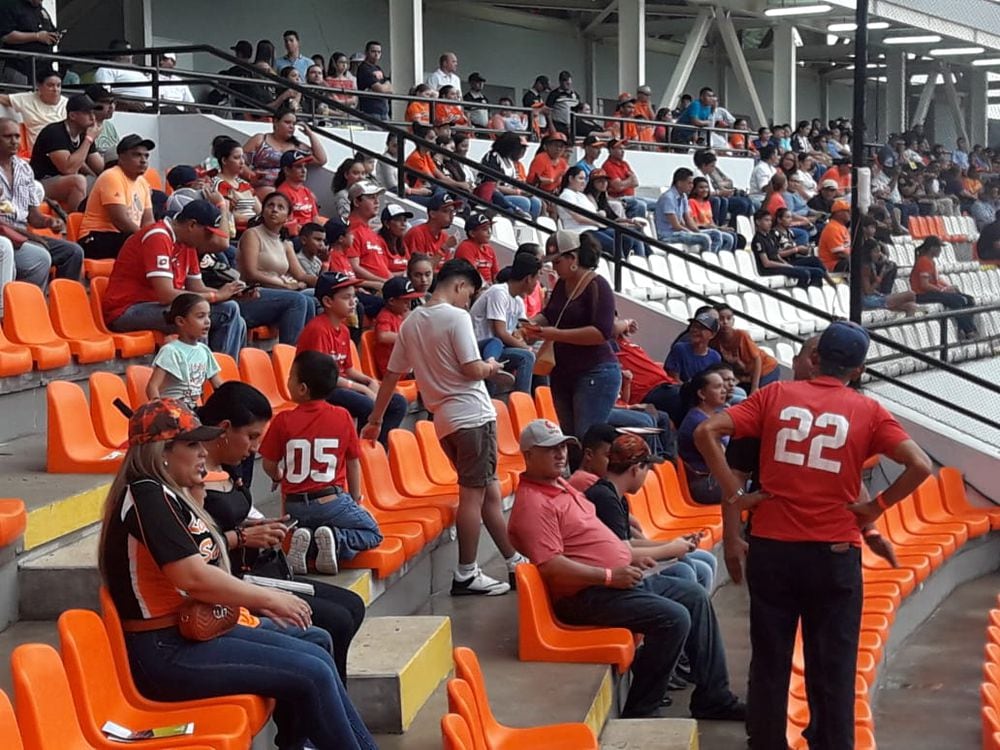 Ponen a prueba estructura del nuevo estadio de béisbol Roberto Flaco Bala Hernández
