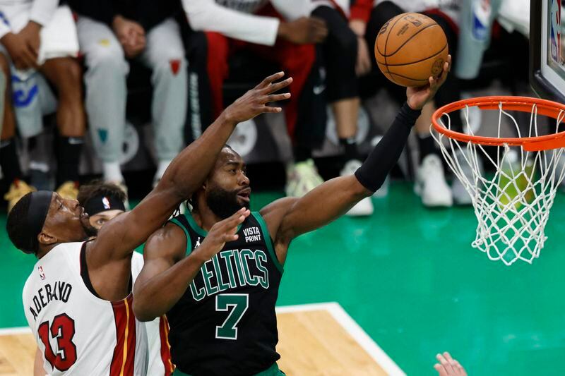 Los Celtics sirven su venganza más feroz ante los Heat