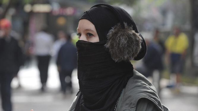 Corte respalda prohibición de Francia al velo islámico
