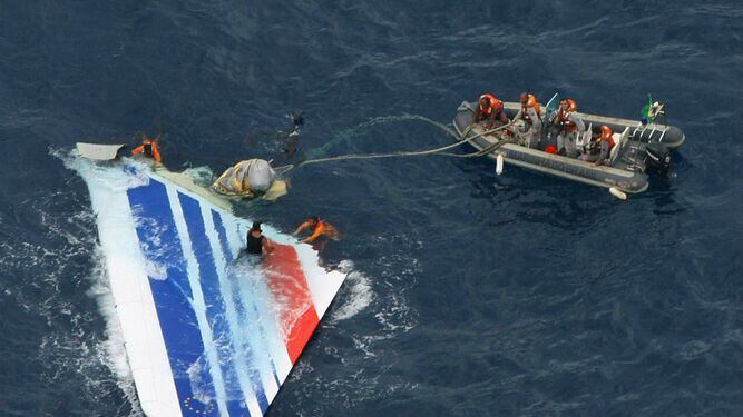 Fiscalía pide un juicio contra Air France por el accidente del vuelo Río-París