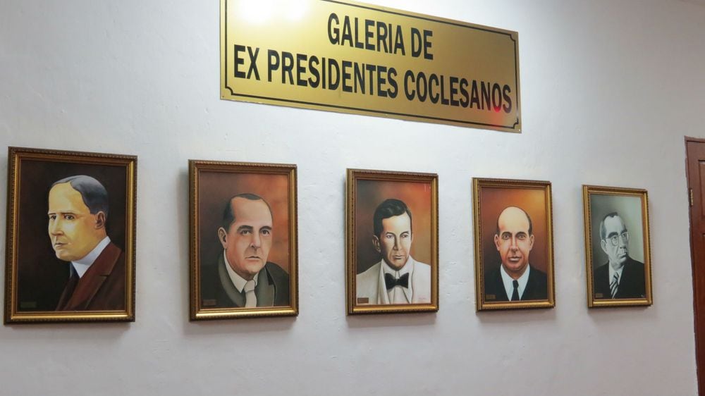 Rinden tributo a presidentes coclesanos