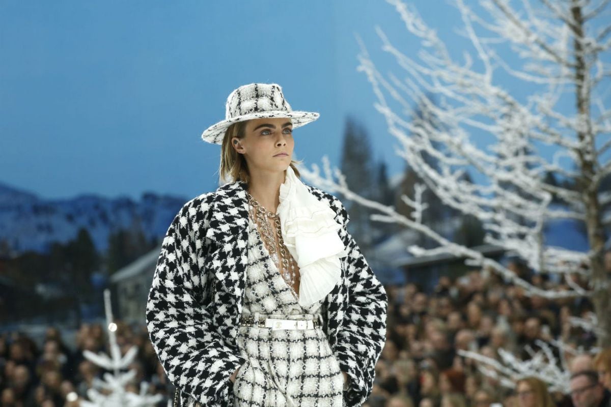 Chanel presenta el último desfile diseñado por Lagerfeld