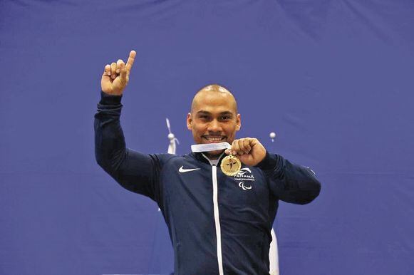 El periplo de Rey Dimas por una medalla de oro