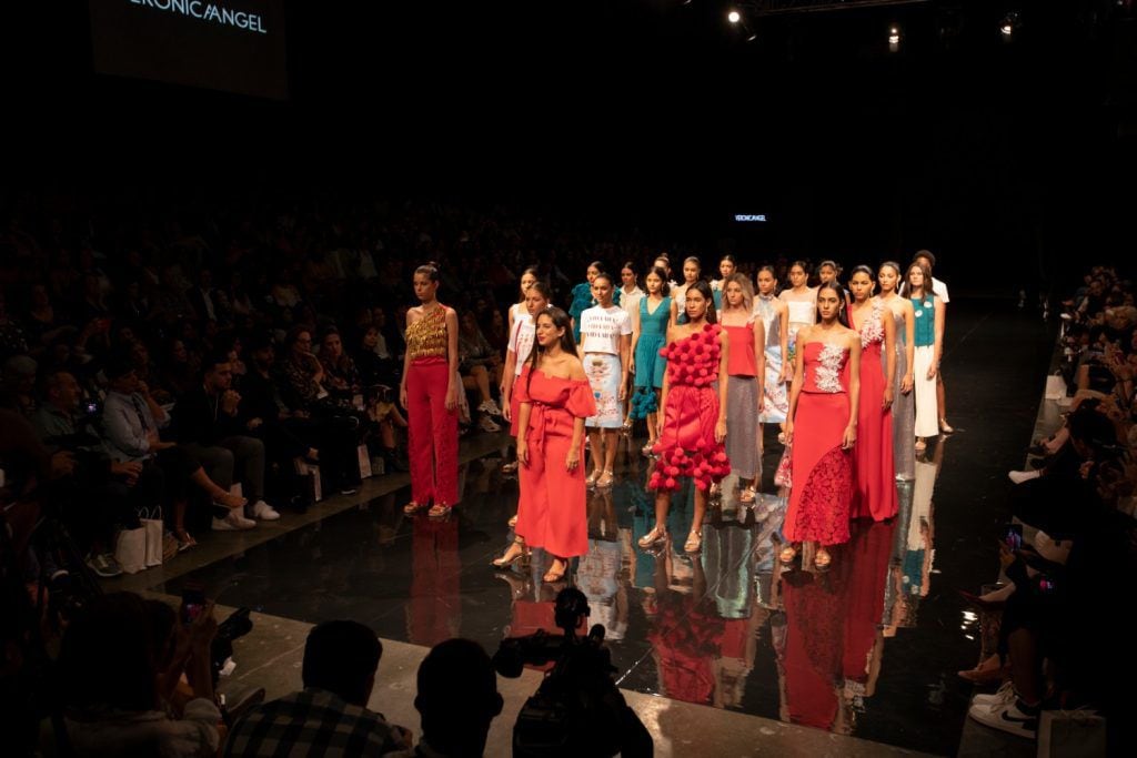 El desfile de tembleques de Verónica Angel para el Fashion Week Panamá 2018