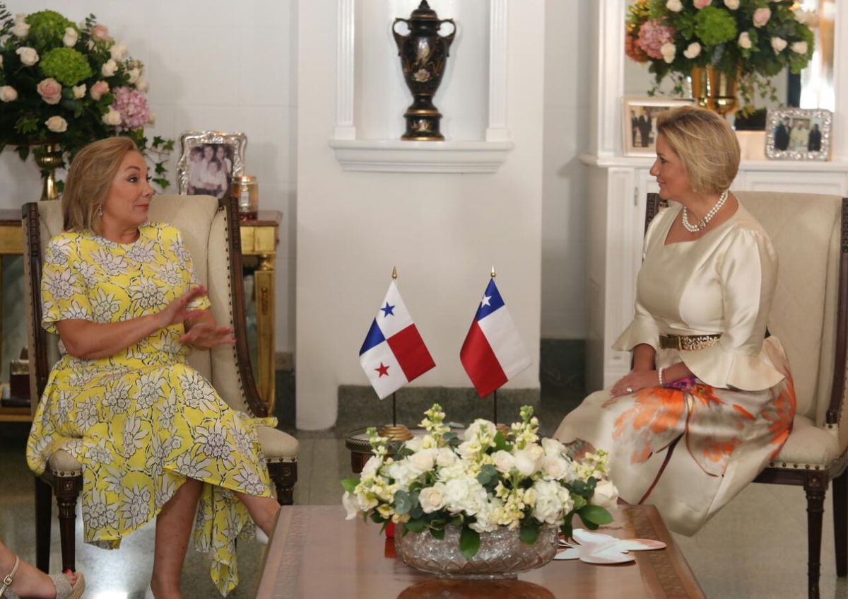El encuentro entre Lorena Castillo de Varela y Cecilia Morel Montes en Panamá