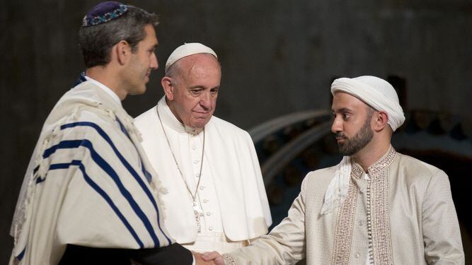 El Papa reza con líderes de otras religiones en la 'zona cero' de Nueva York