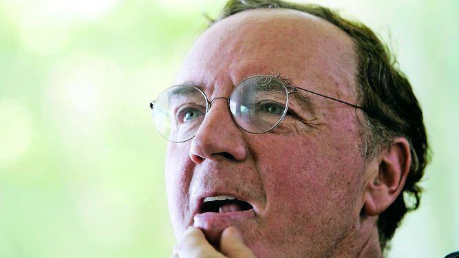 James Patterson hace donación a bibliotecas
