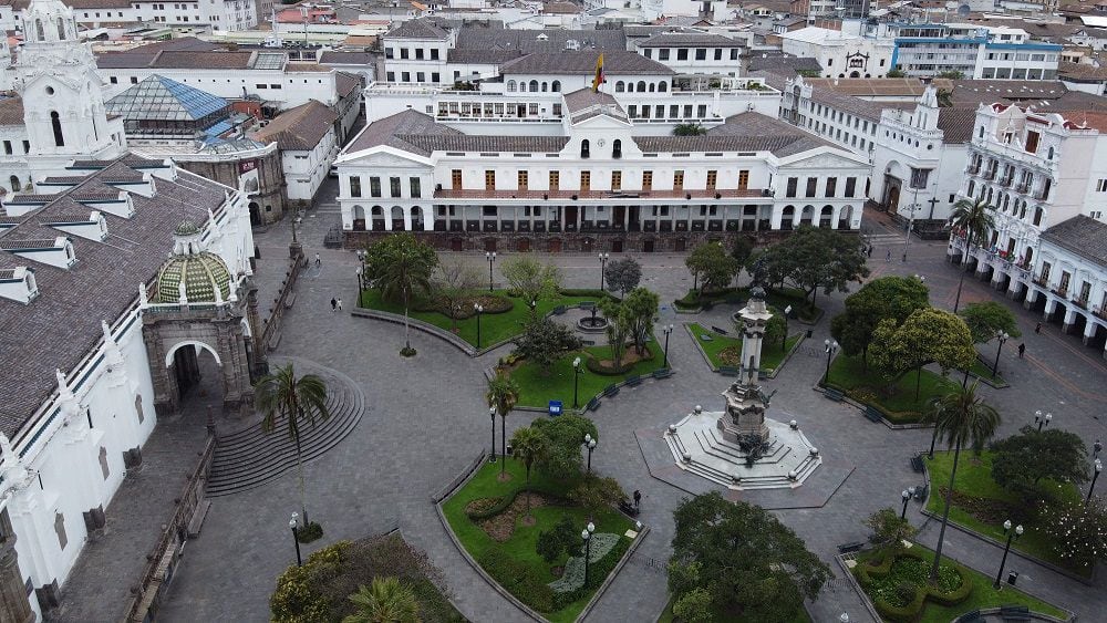 Ministros de Salud y Trabajo renuncian por crisis del 